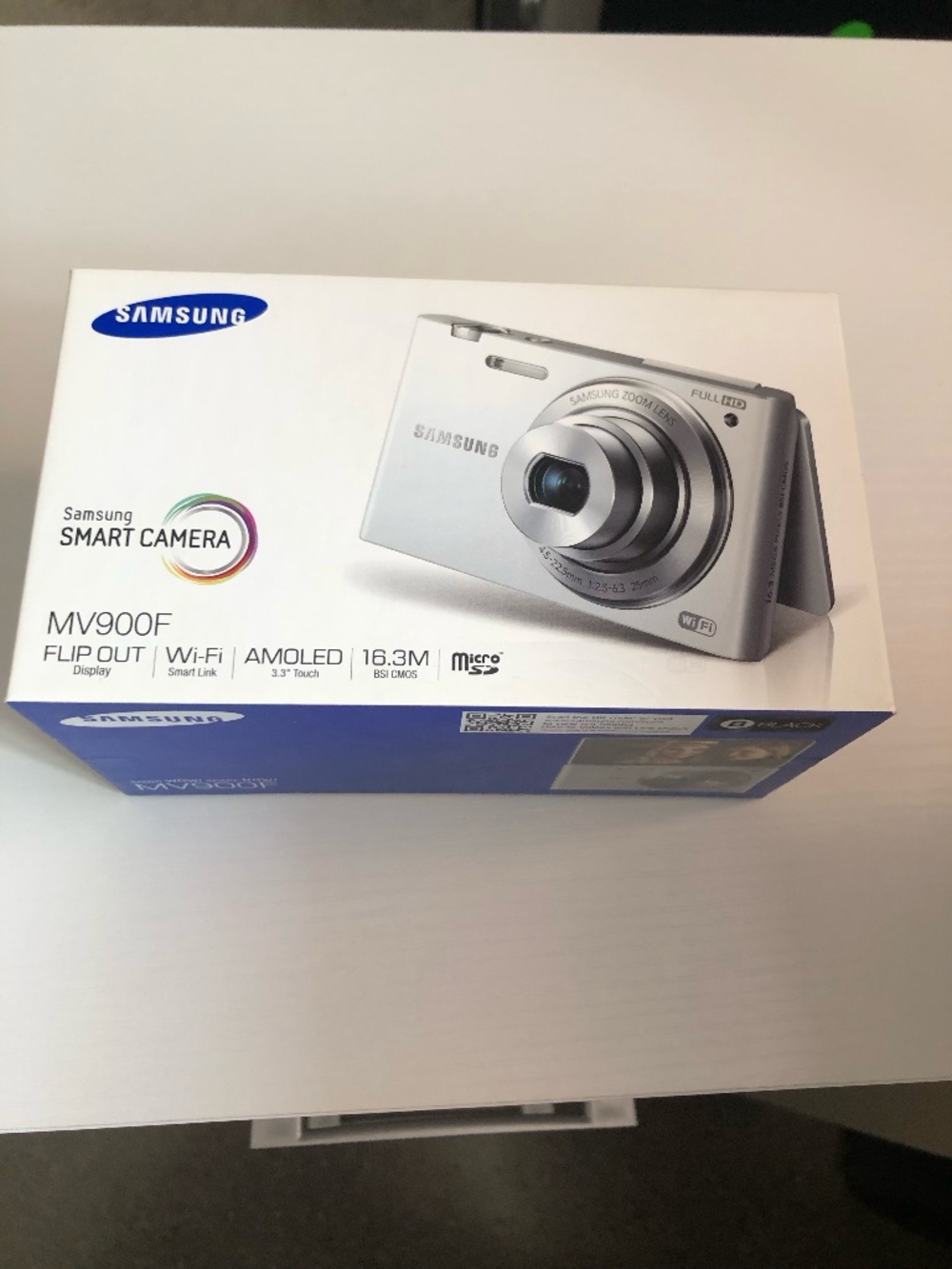 Samsung MV900F Compact Flip Touchscreen Digital Camera Unused in Original Box